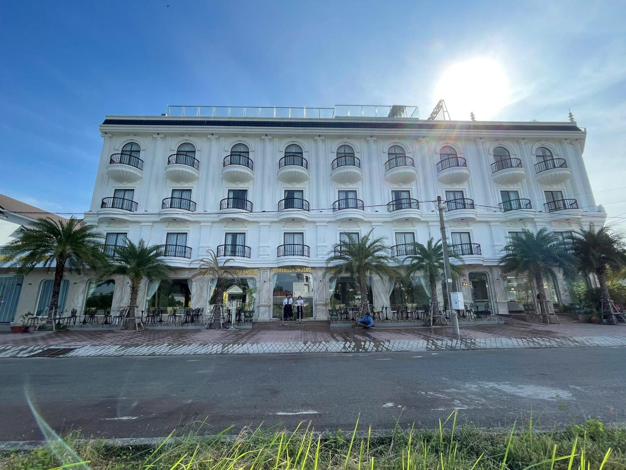 Sunrise Hotel Ha Tien Dış mekan fotoğraf